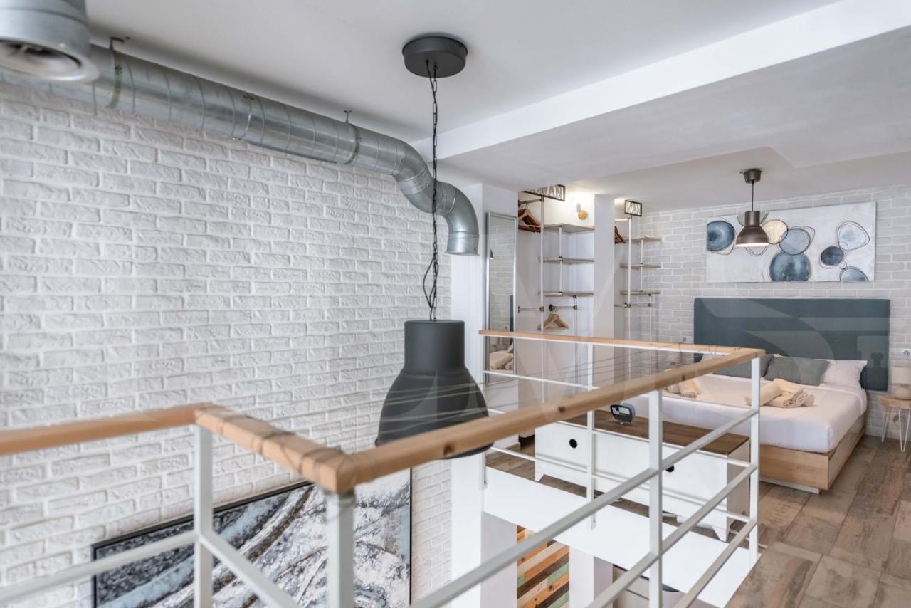 Bright Duplex Loft Next To The City Center By Rems Malaga Exterior photo